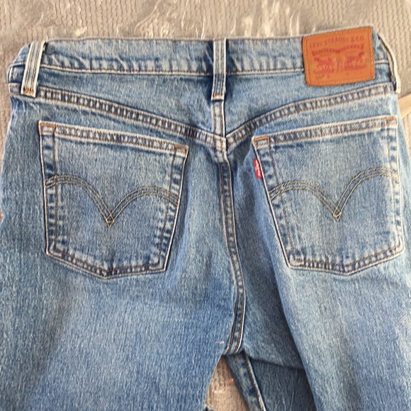 Levi’s Jeans - Picture 4 of 6